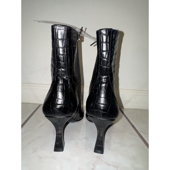 NWOB Gianni Bini Ankle Boots Croc-embossed Leather Boots Size 6.5 - Picture 4 of 11